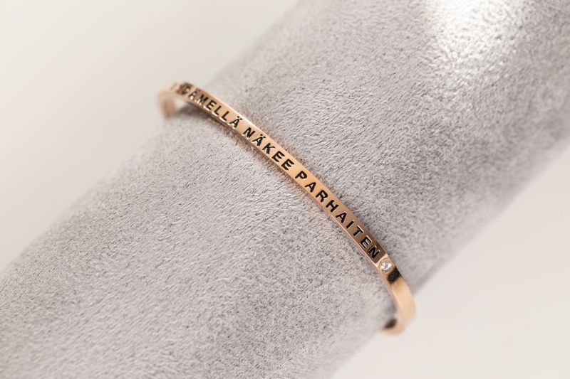 SYDÄMELLÄ NÄKEE PARHAITEN